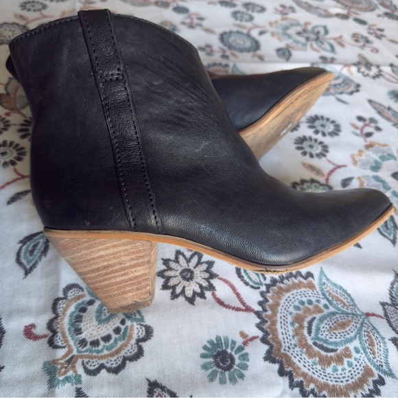 Frye & Co. Womens Black Maley Pull Tab Bootie Size 7.5M - Picture 5 of 9